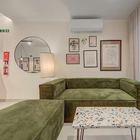 Juliet Residence, 2 , Your Away From In By Sf Homes