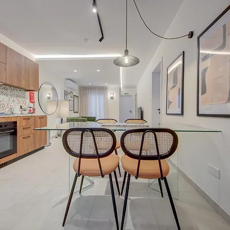 Apartament Juliet Residence, 2 , Your Away From In By Sf Homes Gzira