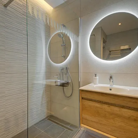 Juliet Residence, 2 , Your Away From In By Sf Homes Apartment