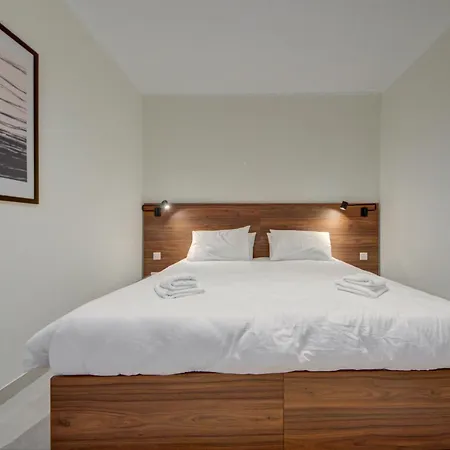 Apartment Juliet Residence, 2 , Your Away From In By Sf Homes *