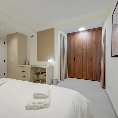 Juliet Residence, 2 , Your Away From In By Sf Homes *