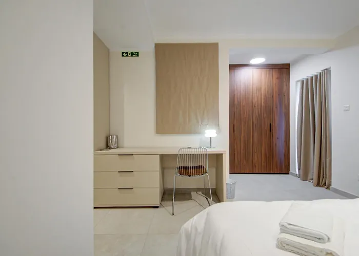Apartament Juliet Residence, 2 , Your Away From In By Sf Homes Gzira