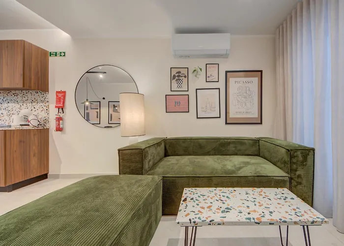 Juliet Residence, 2 , Your Away From In By Sf Homes